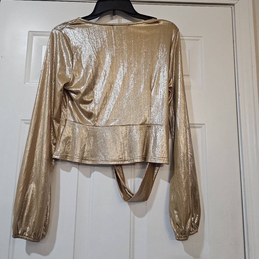 Lulus Shinning Beauty Metallic Gold Top Size Medium Long Sleeves Disco 70s Vibe - Picture 11 of 11